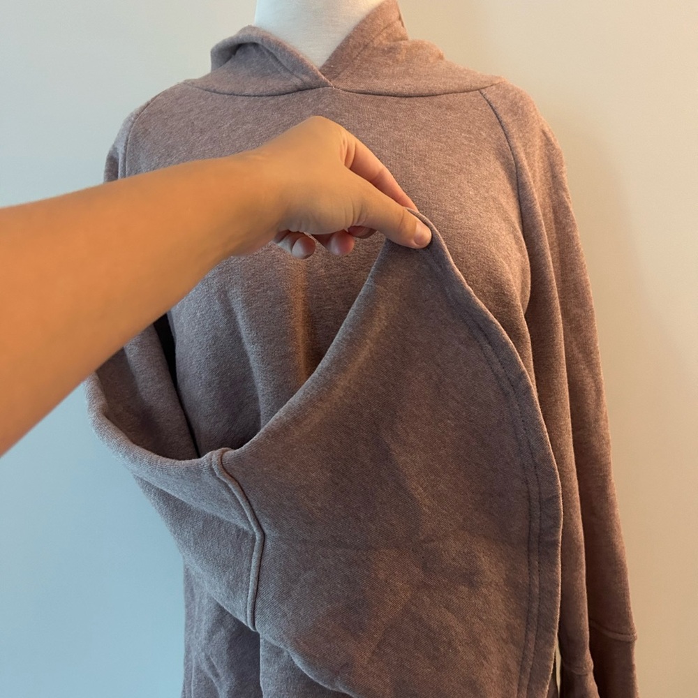 Mauve Cropped Hoodie with Flowy Sleeves